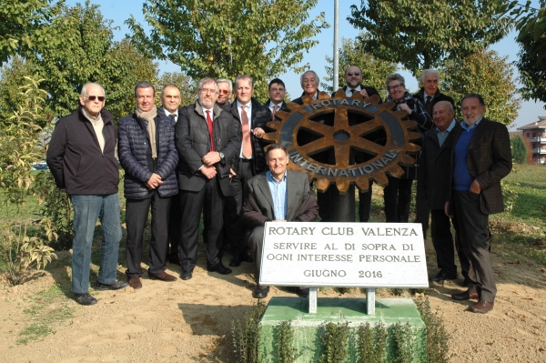 Rotary Valenza: "Alla manutenzione della rotatoria ci pensiamo noi" CorriereAl 1