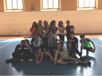 Un folto gruppo di studenti del Ciampini-Boccardo alle Olimpiadi della Danza di Torino CorriereAl