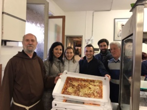 Lions Alessandria Host: 25 metri di pizza per la mensa dei frati francescani CorriereAl