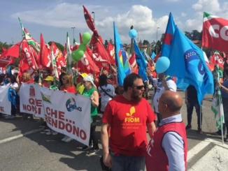 Outlet, sabato di Pasqua con sciopero (e blocco delle auto). E oggi? CorriereAl 2